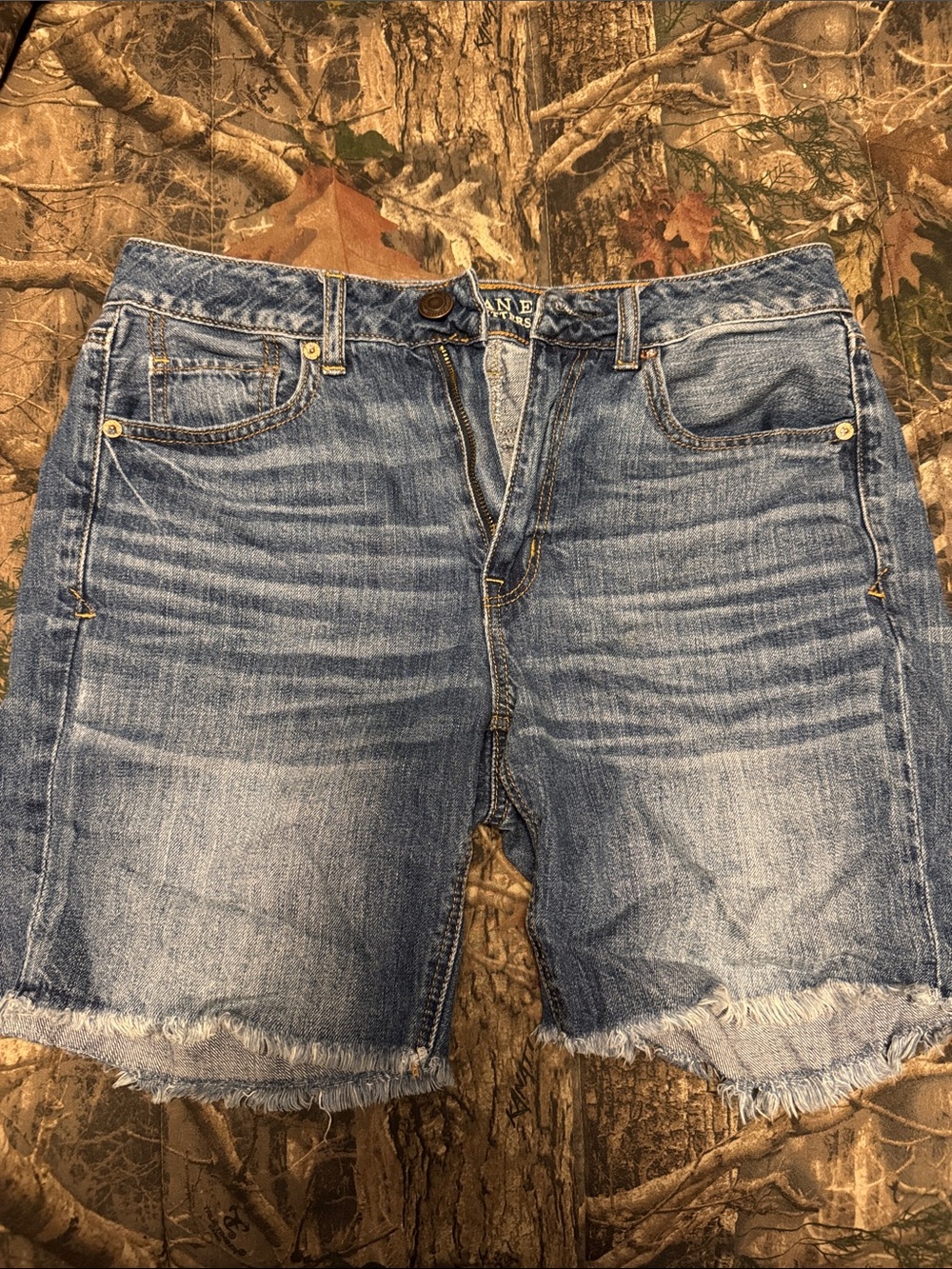 American Eagle high-rise Tomgirl Bermuda shorts